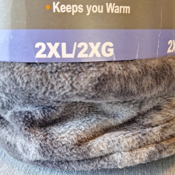 Realtree Gray Microfleece Lounge Pants. Size 2XL. NWT. Gray Camo Color. Pockets - Picture 2 of 5